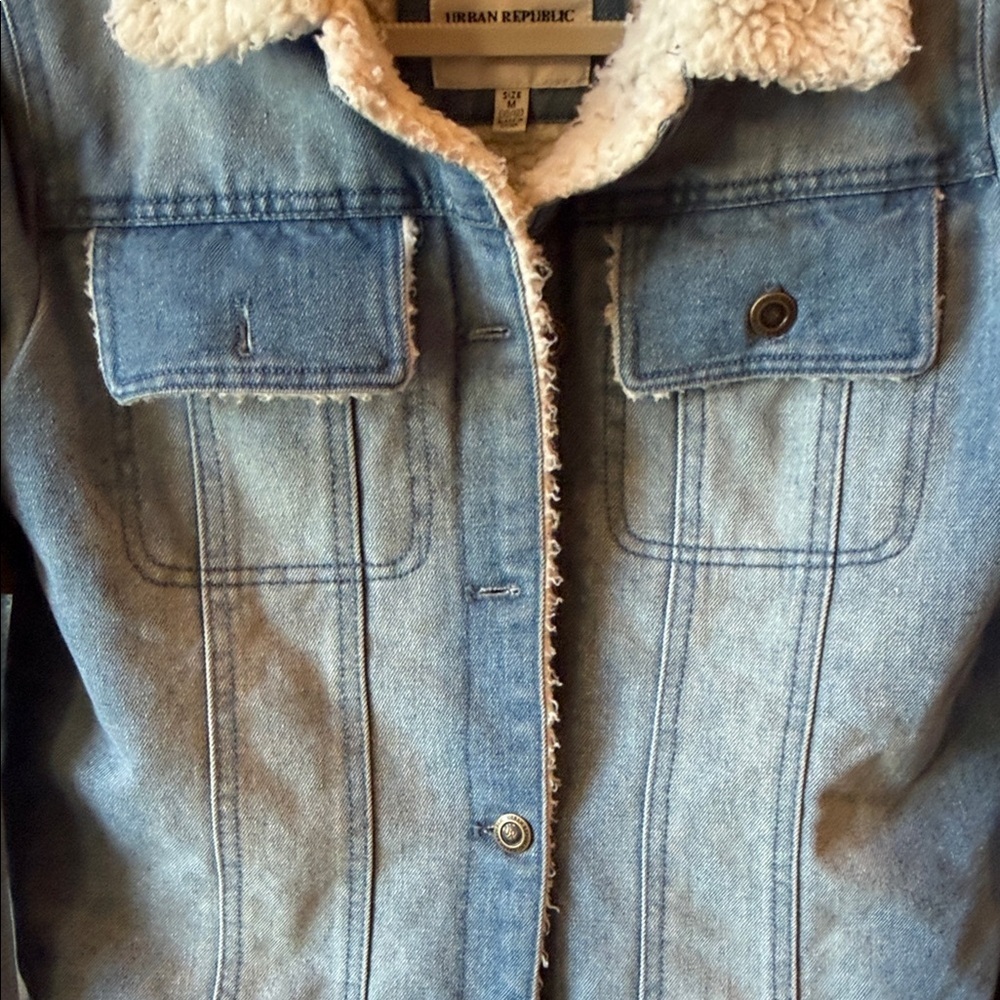 Urban Republic Girls Blue Jean Jacket with White Sherpa Lining - Picture 4 of 6